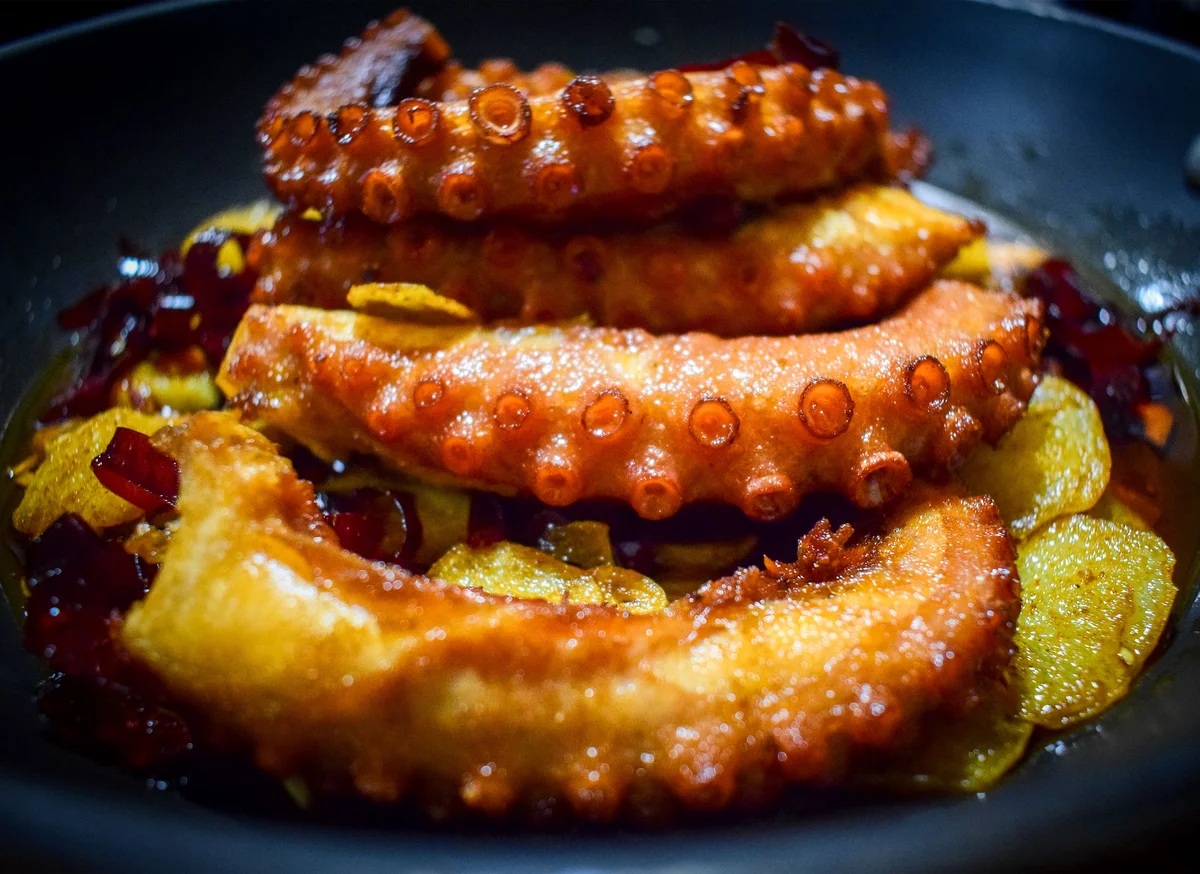 Pulpo a la brasa — El Rocío de Peñalara, taberna marinera Pozuelo de Alarcón